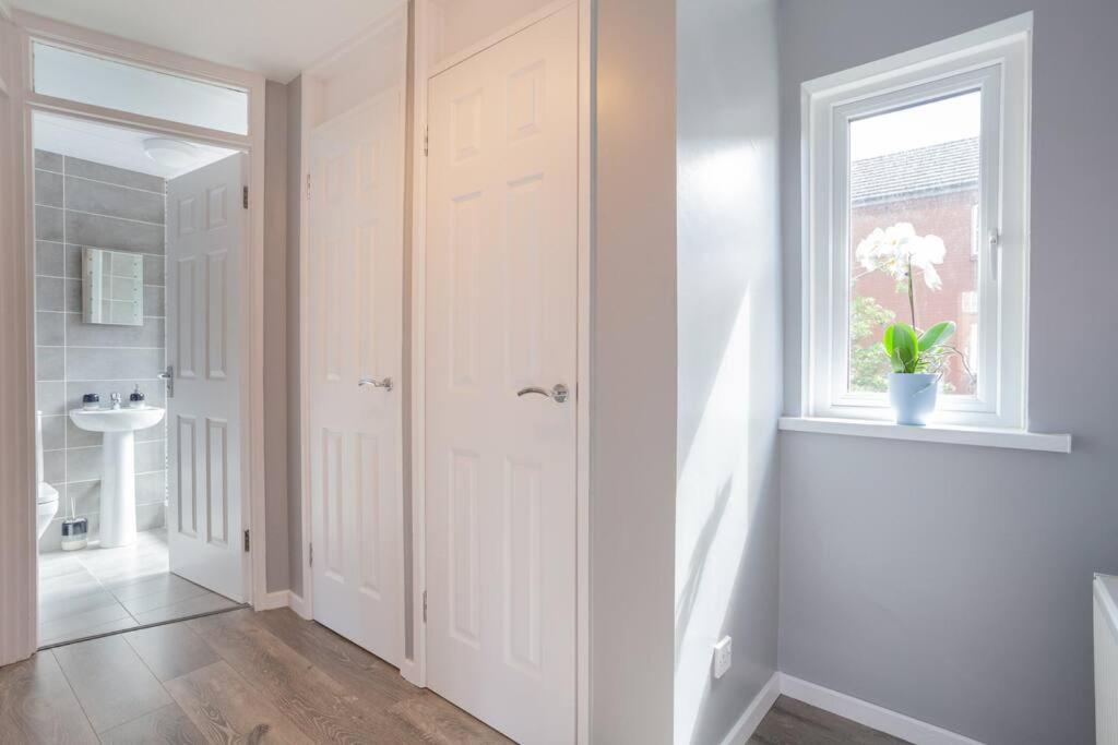 Beautiful Apartment In The Heart Of Belfast!! Екстер'єр фото